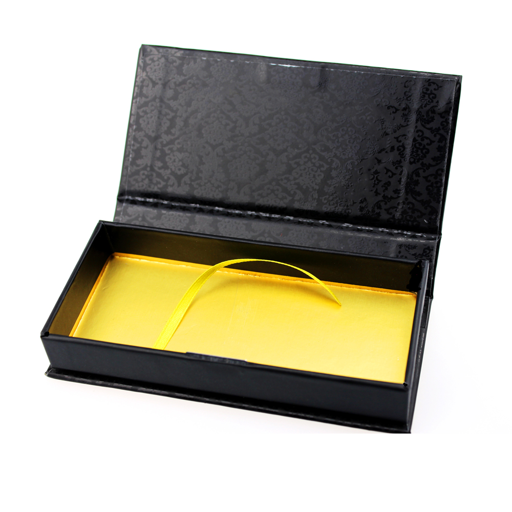 custom-eyelash-box.jpg