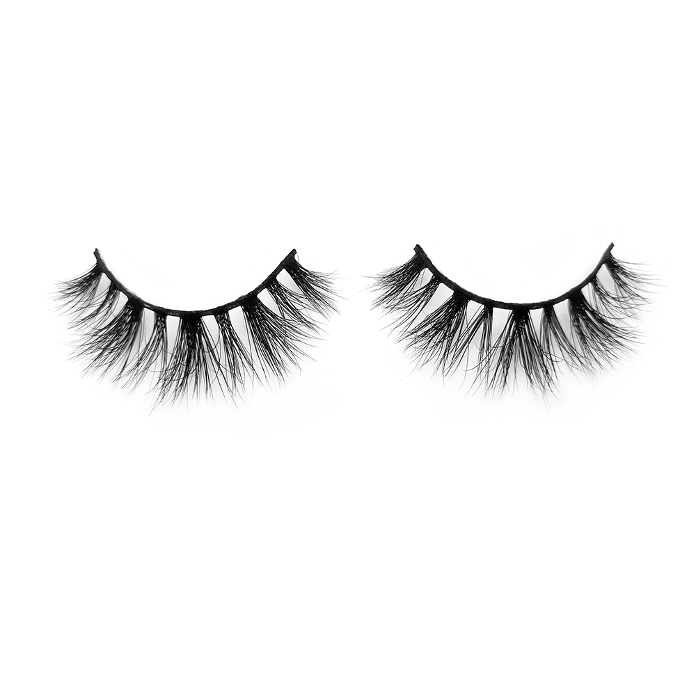 P23-mink-strip-lash.jpg