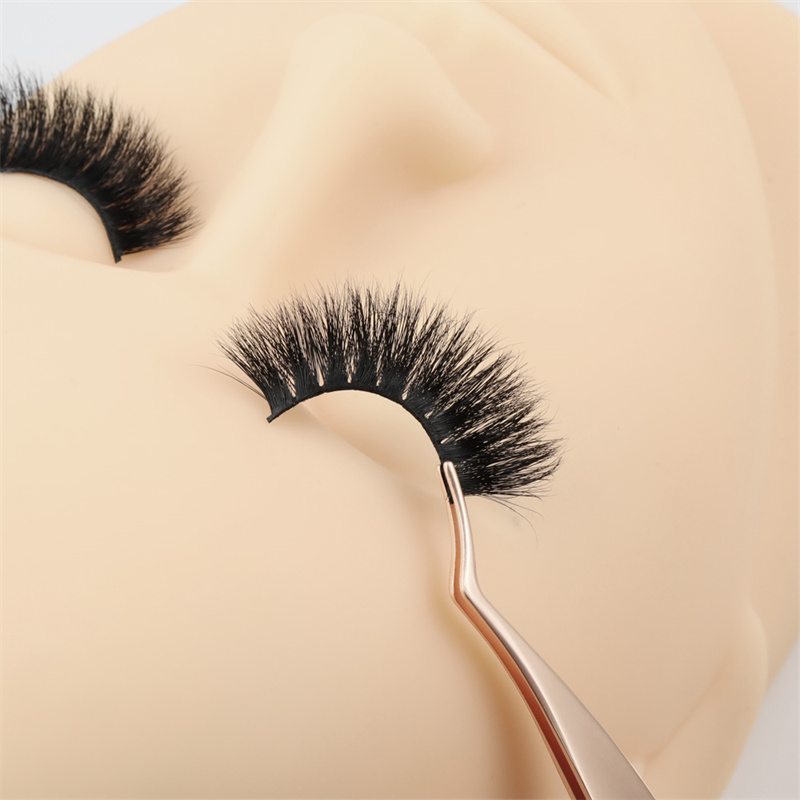 lashes-applicator.JPG