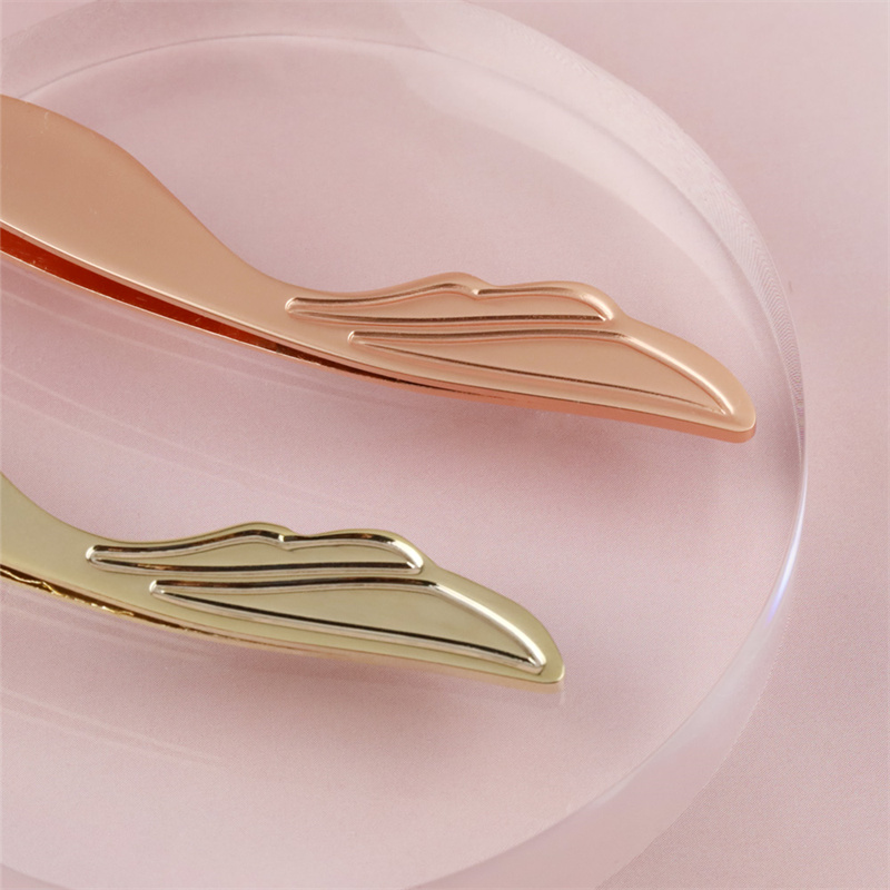 2022 New Unique Style Small Wings Eyelash Applicator ZX
